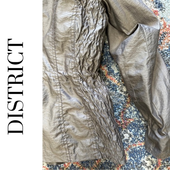 District Women’s Lightweight Jacket Ruching Detail Metallic Grey Brown Medium - Picture 6 of 7